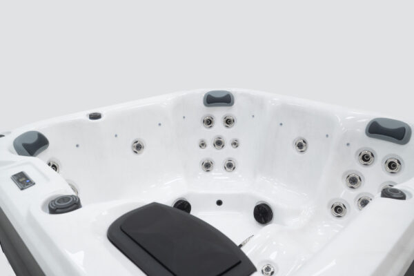 Platinum Spas - Salvador - obrazek 4